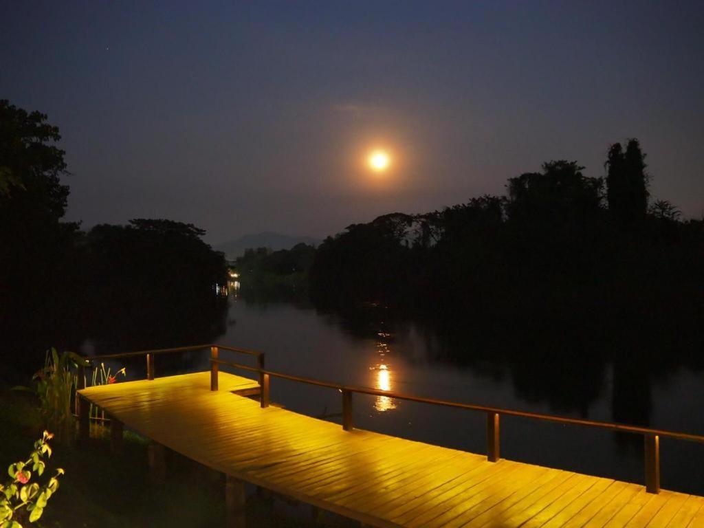 Ruen Maihom Riverside Cottage Kanchanaburi Extérieur photo