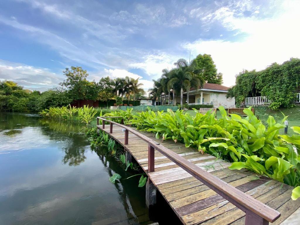 Ruen Maihom Riverside Cottage Kanchanaburi Extérieur photo