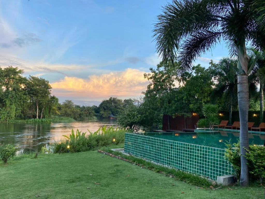 Ruen Maihom Riverside Cottage Kanchanaburi Extérieur photo
