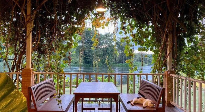 Ruen Maihom Riverside Cottage Kanchanaburi Extérieur photo